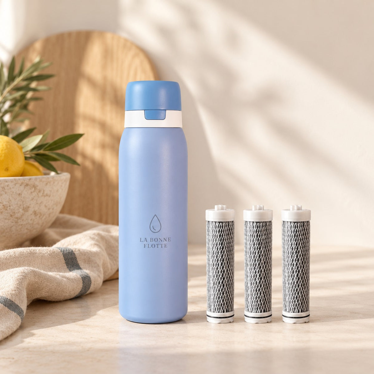Pack Sérénité Bleu Ciel : gourde filtrante et 3 filtres de rechange